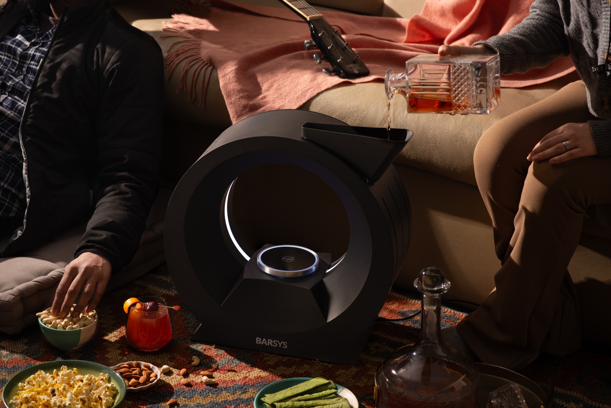 The 360 pouring for friends at home